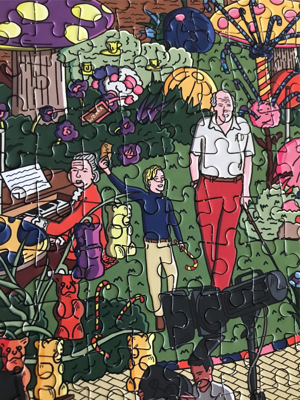 Inside The Chocolate Factory - A Movie Jigsaw - Laurence King Publishing puzzle collectible [Barcode 9781786278111] - Main Image 3