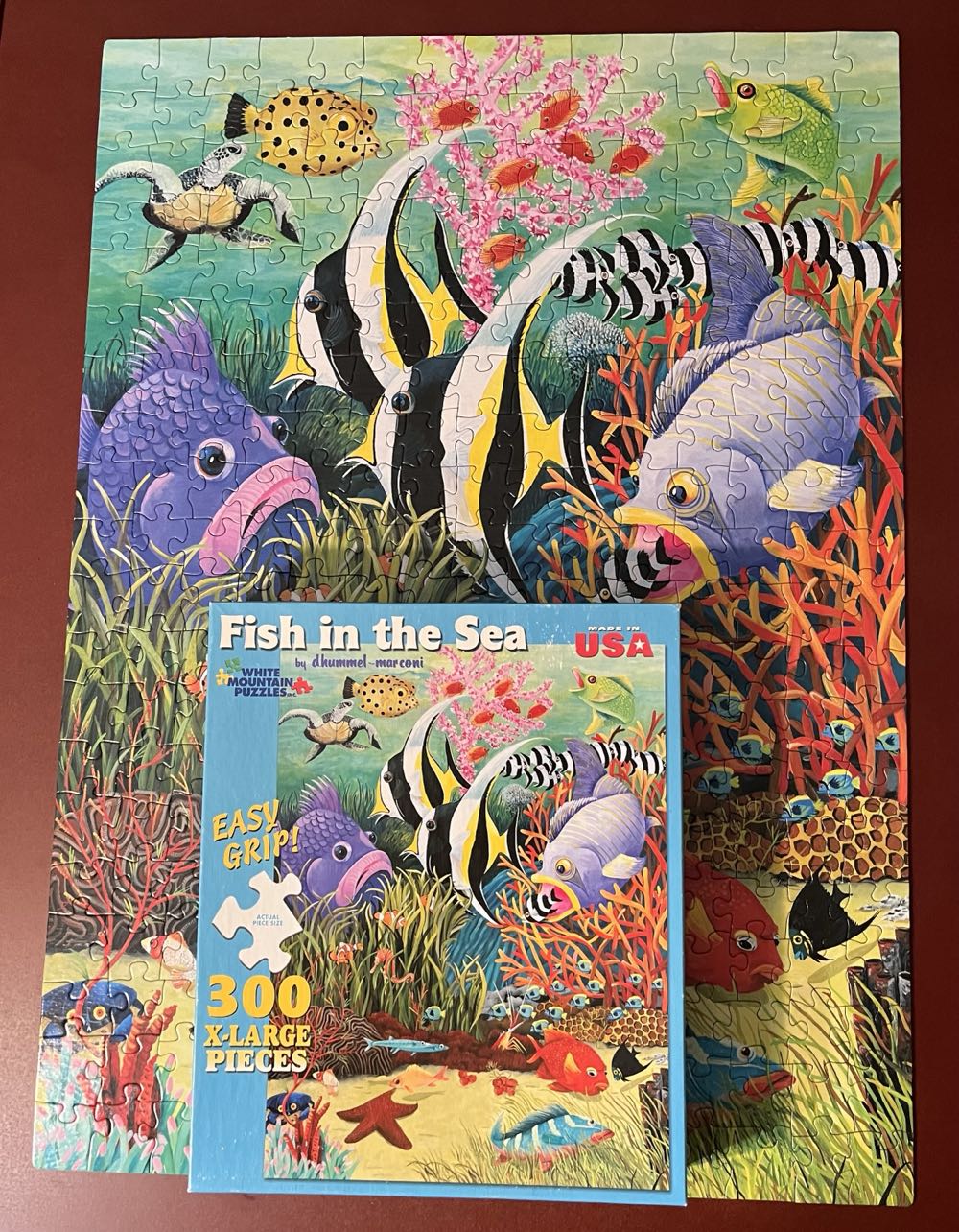Fish In The Sea - White Mountain puzzle collectible [Barcode 724819251070] - Main Image 3