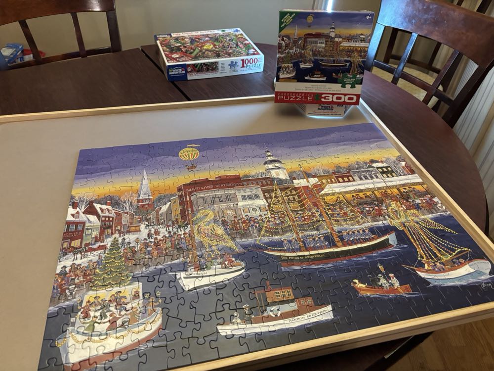 Seaside Holiday - EuroGraphics puzzle collectible [Barcode 628136354028] - Main Image 2