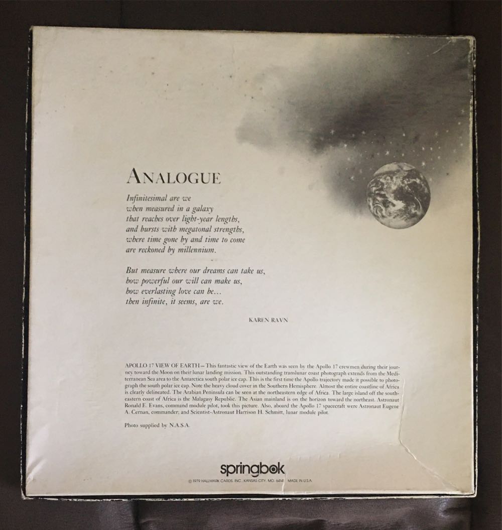 Planet Earth - Round - Springbok puzzle collectible - Main Image 2