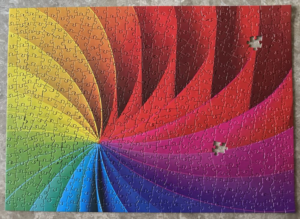 Twist & Swirl - MasterPieces puzzle collectible [Barcode 705988822049] - Main Image 3