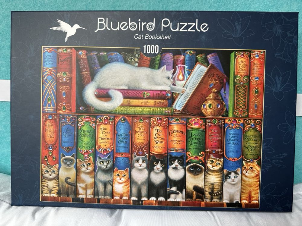 Cat Bookshelf - Bluebird 🇵🇱 puzzle collectible [Barcode 3663384702167] - Main Image 3