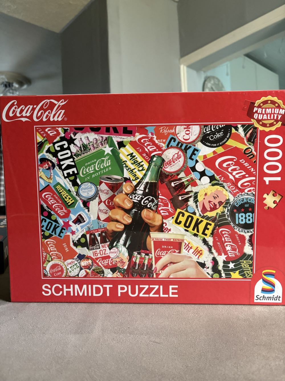 Coca Cola Is It! - Schmidt puzzle collectible [Barcode 4001504599164] - Main Image 2
