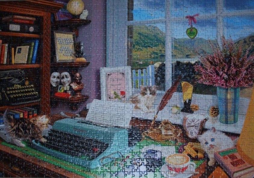 At The Desk Secret (maken) - Schmidt Puzzle puzzle collectible [Barcode 4001504599201] - Main Image 3