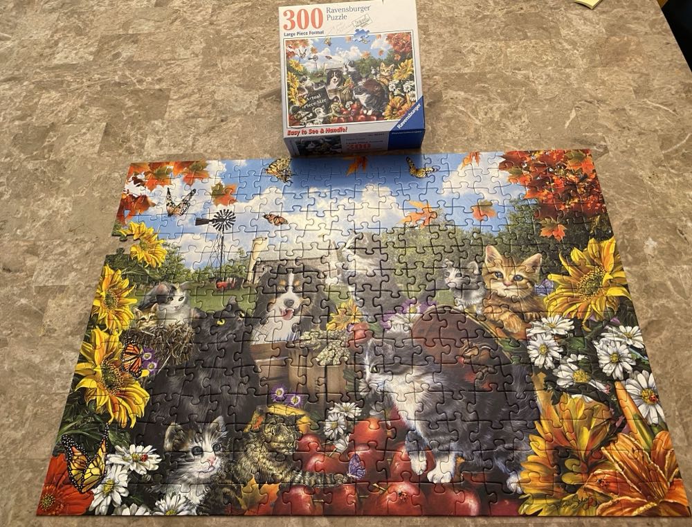 Doggie Delight - Ravensburger puzzle collectible [Barcode 666273802514] - Main Image 2