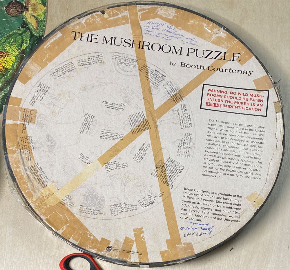 The Mushroom Puzzle - Round - Springbok puzzle collectible - Main Image 3