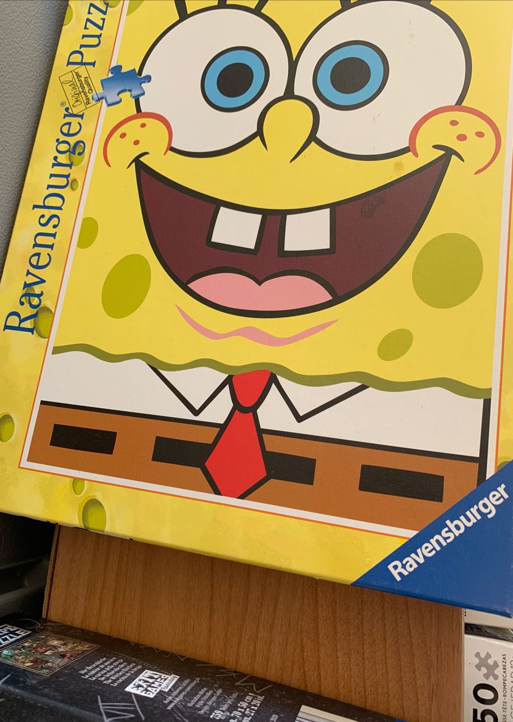 500 Piece ”in His Hands” Kathy Fincher Easel Style Matthew 7:7