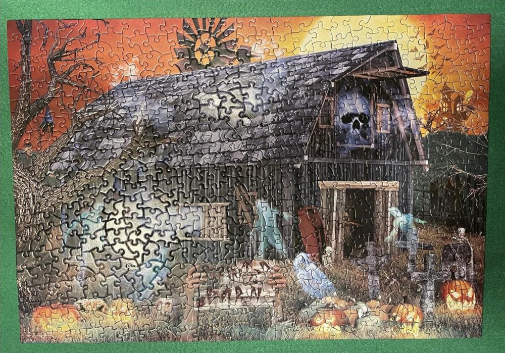 Haunted Barn - Eurographics puzzle collectible [Barcode 628136656498] - Main Image 3