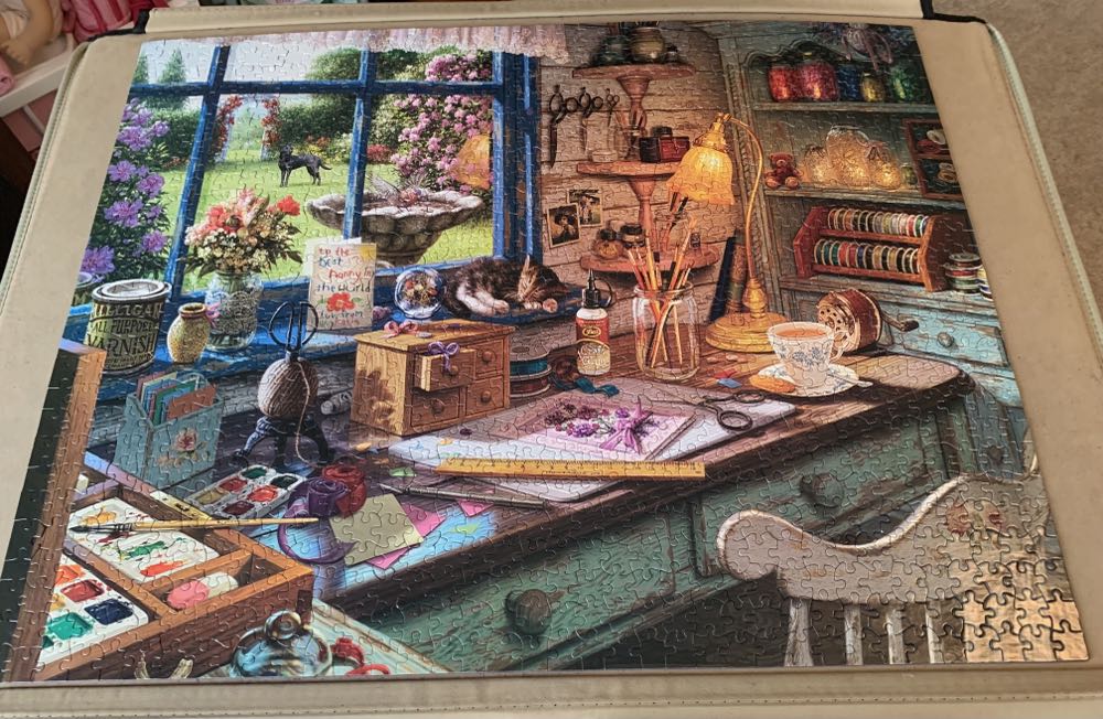 Mom’s Craft Room💃 - White Mountain puzzle collectible - Main Image 2