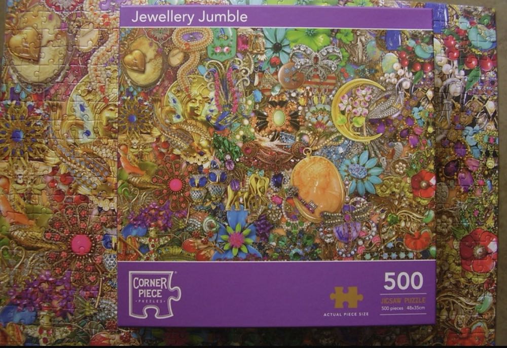 Jewellery Jumble - Corner Piece puzzle collectible [Barcode 5052089313460] - Main Image 4