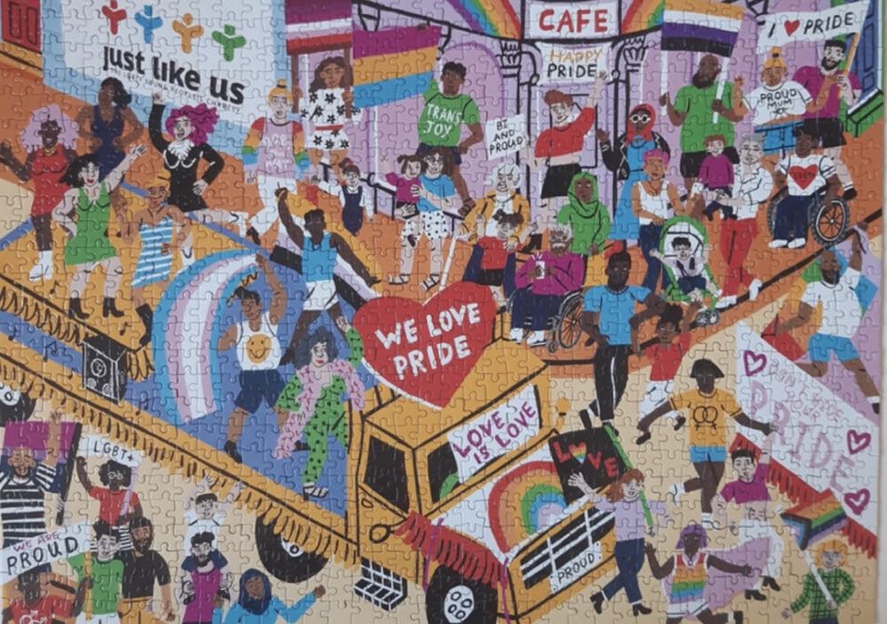 Just Like Us - Gibsons puzzle collectible [Barcode 5012269071207] - Main Image 3