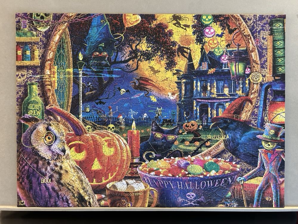 A Scary Night Outside - Masterpieces, Inc. puzzle collectible [Barcode 705988722455] - Main Image 2