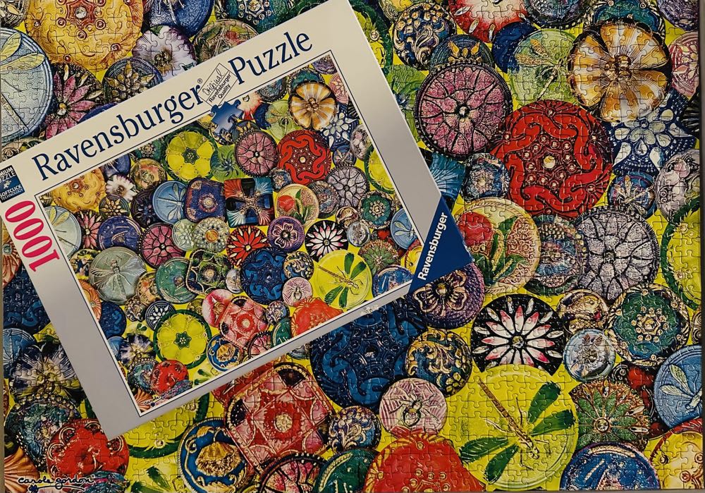 Sold - Beautiful Buttons - Ravensburger puzzle collectible - Main Image 3