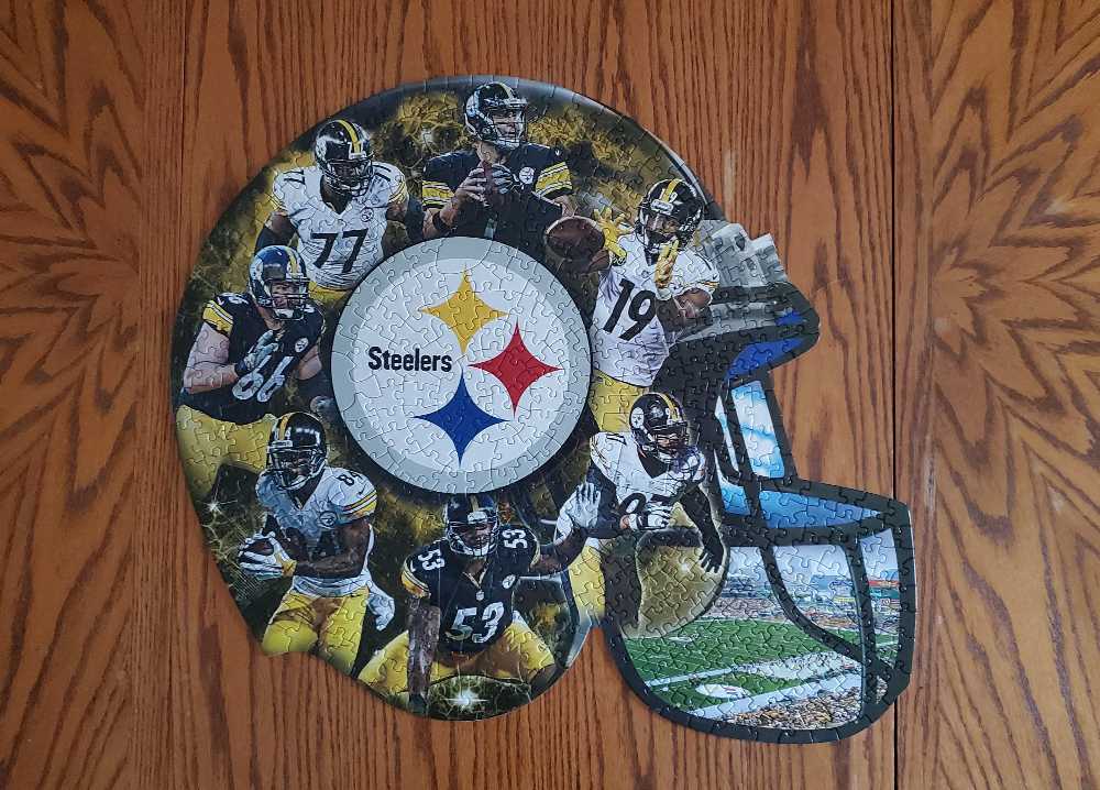 Pittsburgh Steelers - NFL puzzle collectible [Barcode 705988916670] - Main Image 2