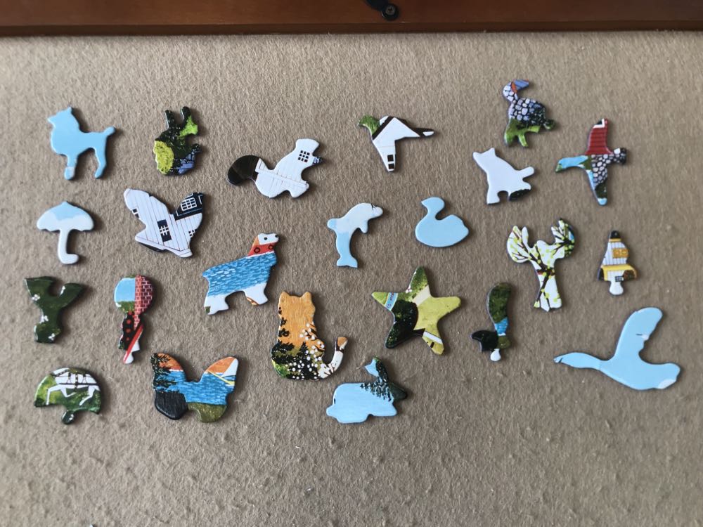 Sunday in New England (Silhouettes) - Ceaco 🇺🇸 puzzle collectible [Barcode 021081231107] - Main Image 3