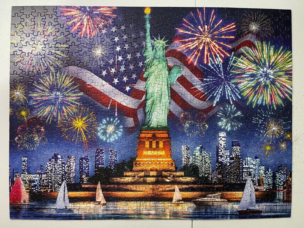Land Of The Free  - Ceaco puzzle collectible [Barcode 021081241427] - Main Image 2