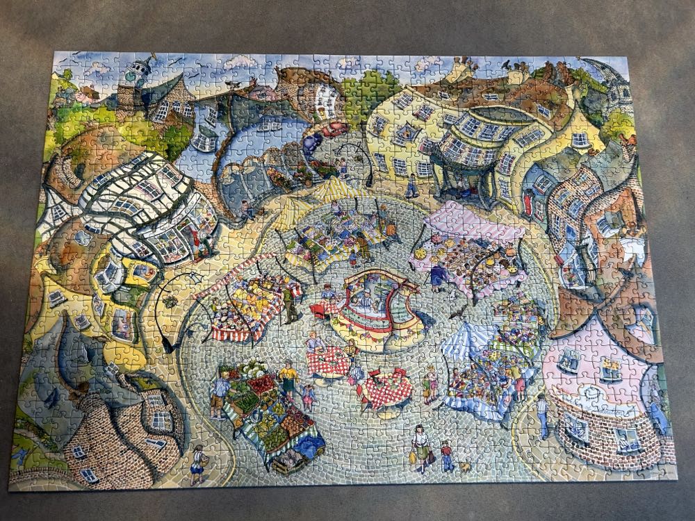 Topsy Turvy World  - Ravensburger puzzle collectible [Barcode 4005556192854] - Main Image 2