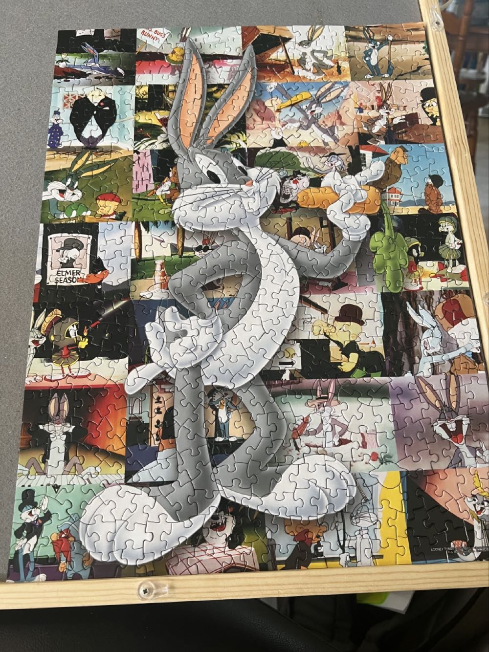 Looney Tunes Bugs Bunny - Aquarius puzzle collectible [Barcode 840391157552] - Main Image 2
