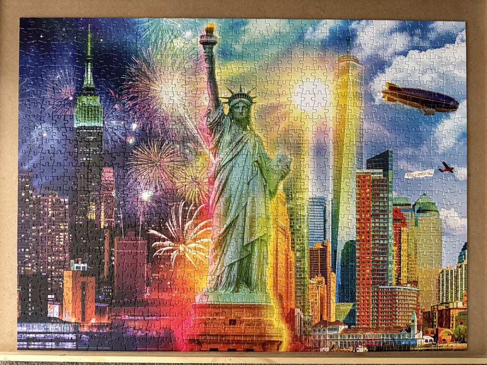 Celebrate Lady Liberty - old - Buffalo Games puzzle collectible [Barcode 079346118731] - Main Image 2