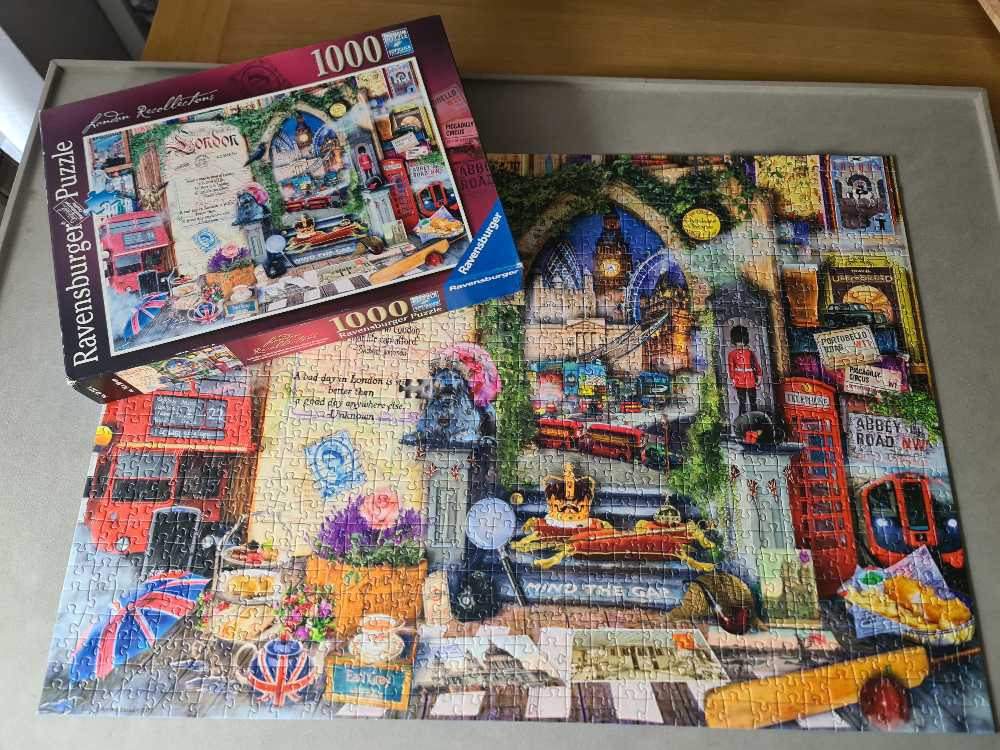 London Recollections - Ravensburger puzzle collectible [Barcode 4005556197576] - Main Image 3