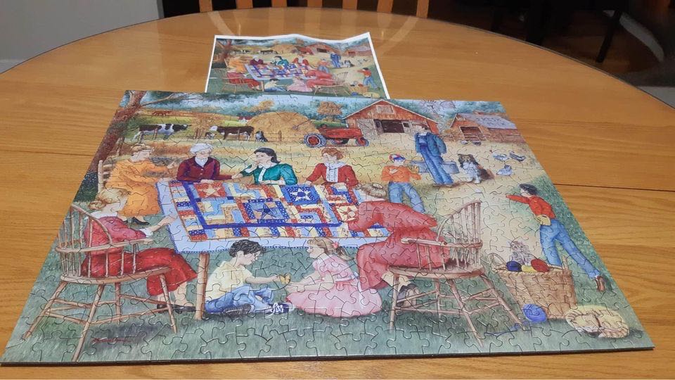 Quilting Bee - Bits & Pieces puzzle collectible [Barcode 192949031211] - Main Image 3