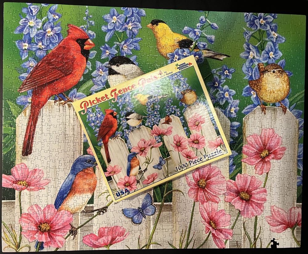 Picket Fence Pals - White Mountain Puzzles puzzle collectible [Barcode 724819251940] - Main Image 4