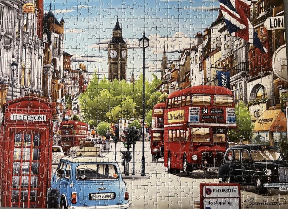 London Street  - Corner Piece puzzle collectible [Barcode 5052089269354] - Main Image 3