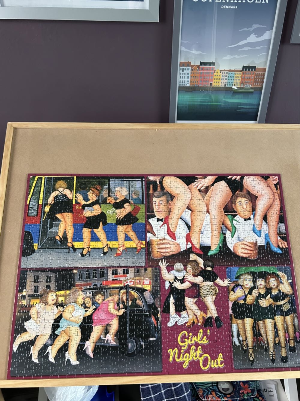 Girls Night Out - Ravensburger 🇩🇪 puzzle collectible [Barcode 4005556196593] - Main Image 3