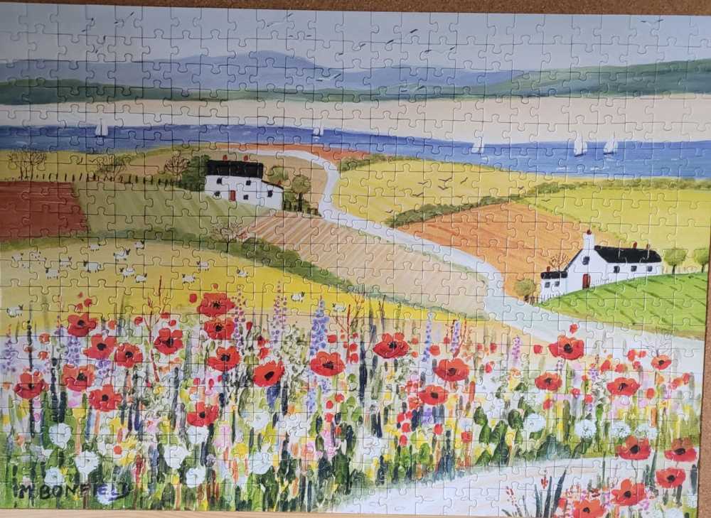 Poppy Fields - Corner Piece puzzle collectible [Barcode 5052089325814] - Main Image 2
