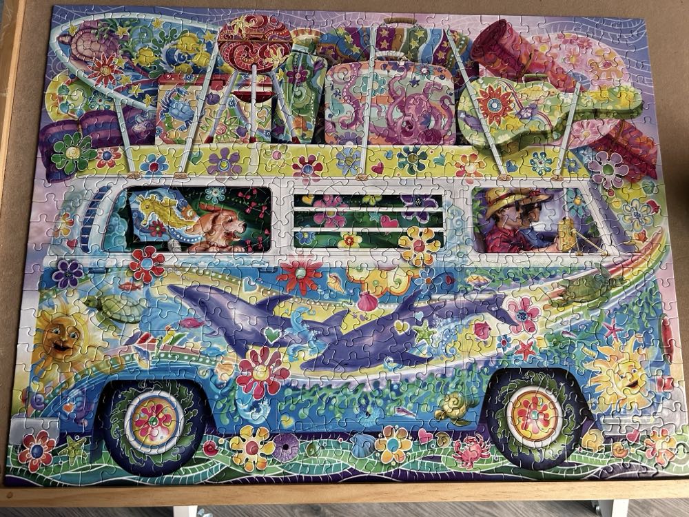Beachtime Camper - Vermont Christmas  Company puzzle collectible [Barcode 819273023681] - Main Image 3