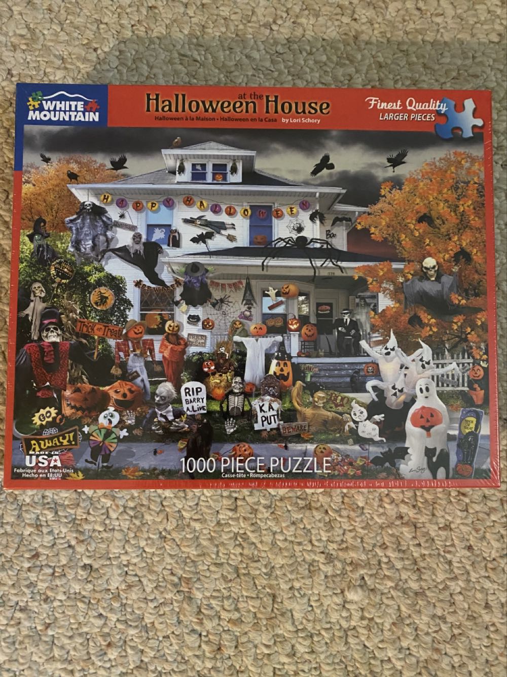 ZZ - Halloween At The House (SOLD) - White Mountain Puzzles puzzle collectible [Barcode 724819265350] - Main Image 2