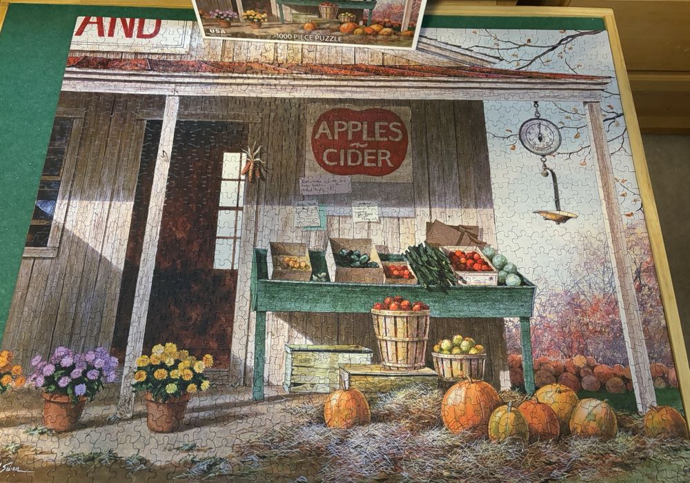 Apple Cider - White Mountain puzzle collectible [Barcode 724819265312] - Main Image 4