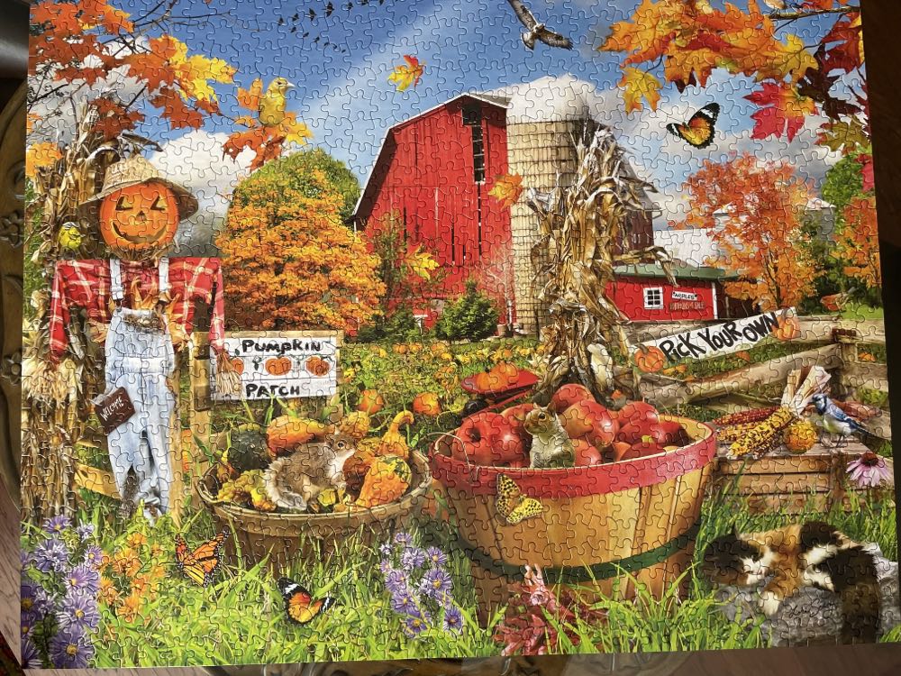 Fall At The Farm - White Mountain puzzle collectible [Barcode 724819265329] - Main Image 2