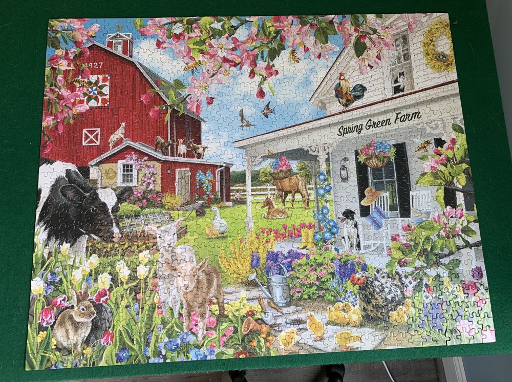 Spring Green Farm - White Mountain puzzle collectible [Barcode 724819265732] - Main Image 2