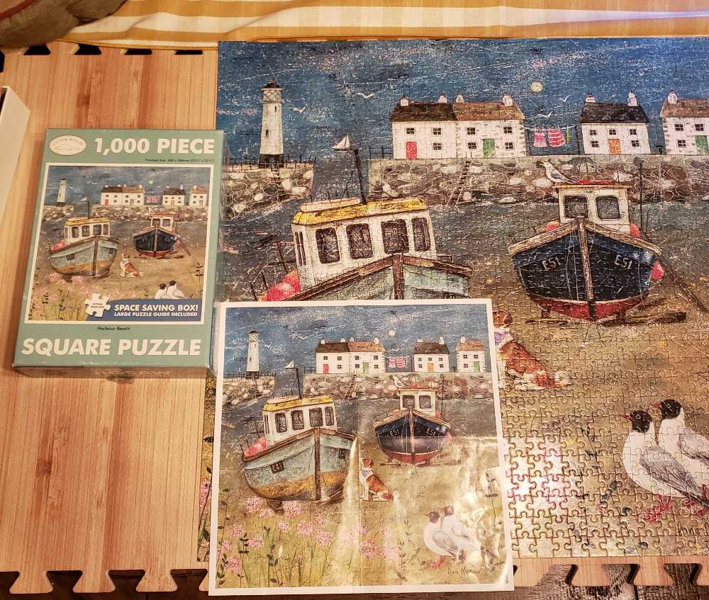 *Harbour Beach - Otter House puzzle collectible [Barcode 5017680030642] - Main Image 3