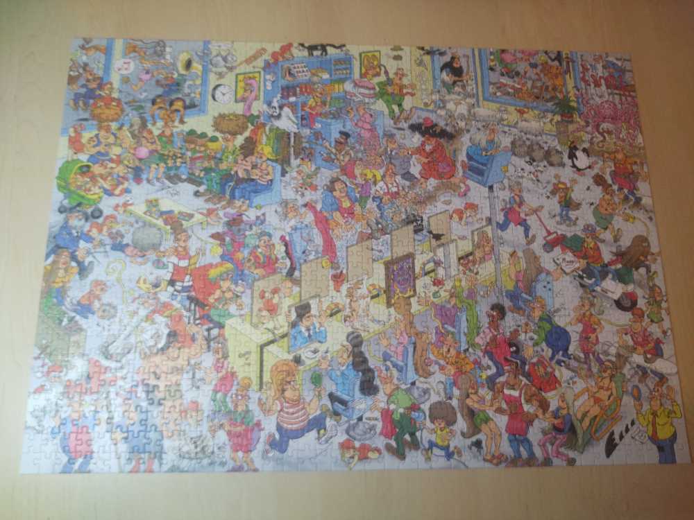 At The Hairdresser - Jumbo puzzle collectible [Barcode 8710126200704] - Main Image 2
