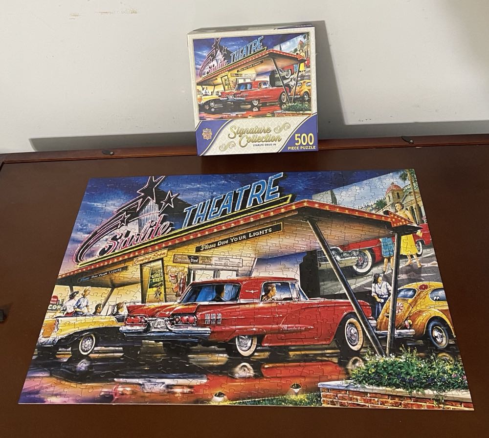 Starlite Drive-In - Masterpieces, Inc. puzzle collectible [Barcode 705988505485] - Main Image 2