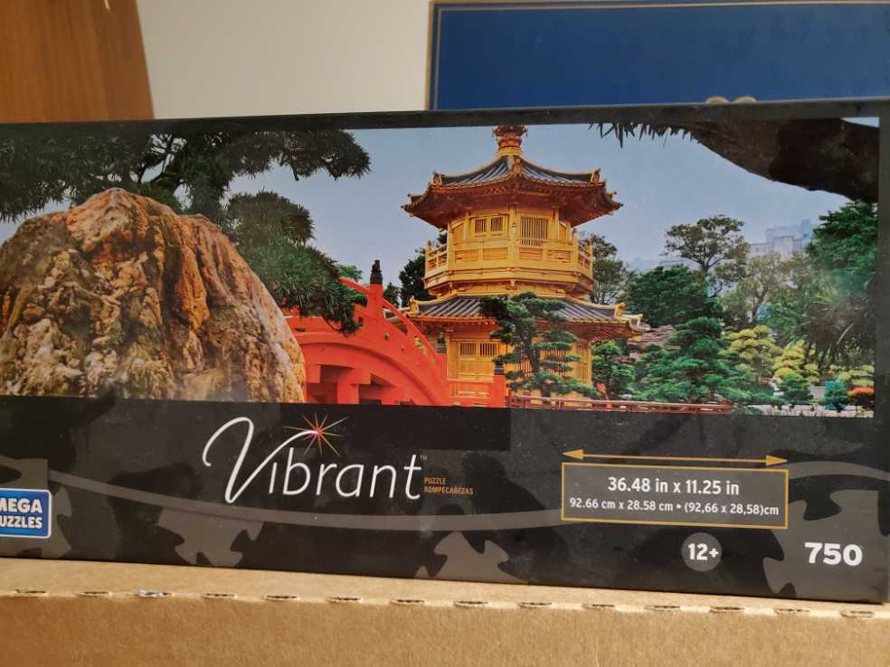 Pagoda - Mega Puzzles puzzle collectible [Barcode 072348514242] - Main Image 2