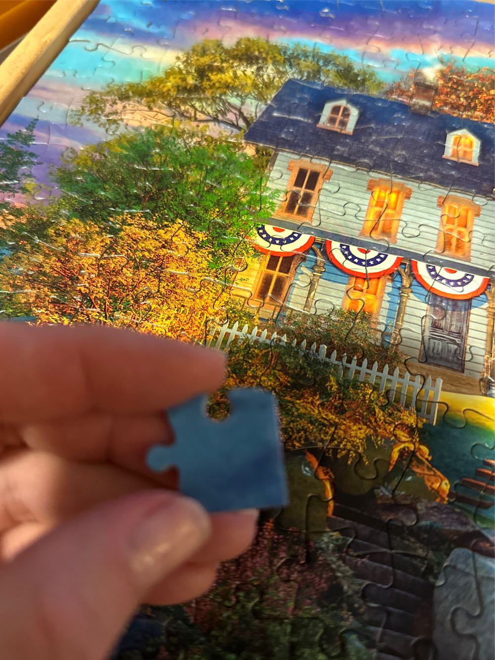 Rock Island Lighthouse - Buffalo Games 🇺🇸 puzzle collectible [Barcode 079346370023] - Main Image 4