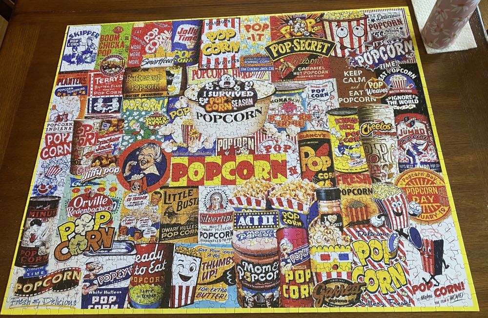 Popcorn - White Mountain puzzle collectible [Barcode 724819265879] - Main Image 2