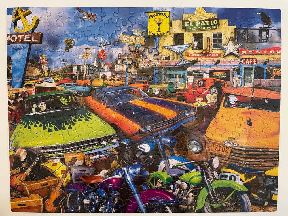 Crow Motel - Karmin International puzzle collectible [Barcode 773392073104] - Main Image 2