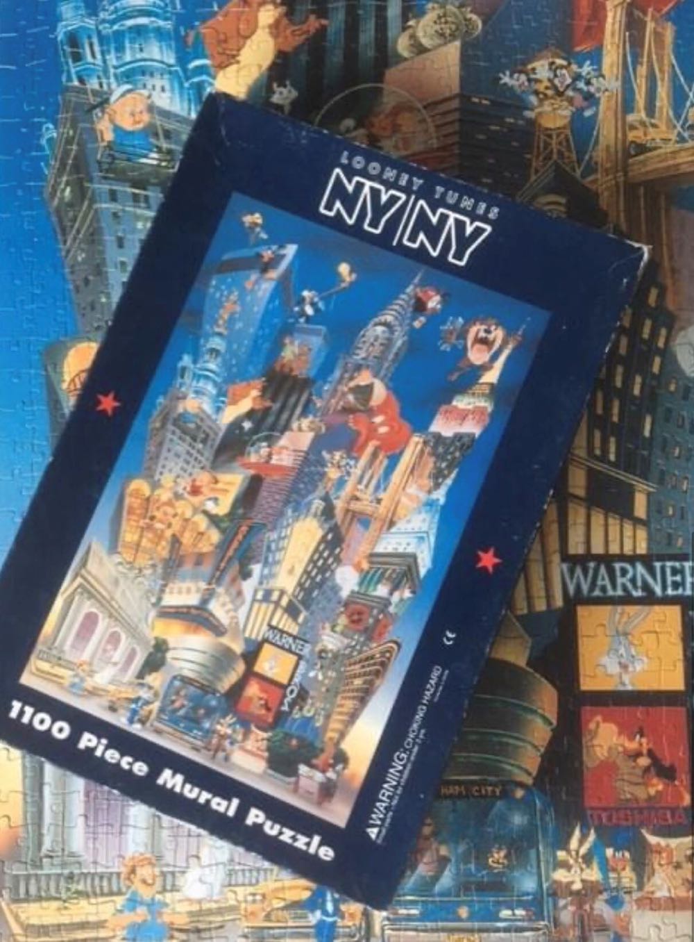 Looney Tunes New York Mural - New York Puzzle Company puzzle collectible - Main Image 4