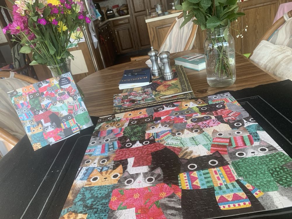 Wintry Cats✅ - Galison puzzle collectible [Barcode 9780735373693] - Main Image 4