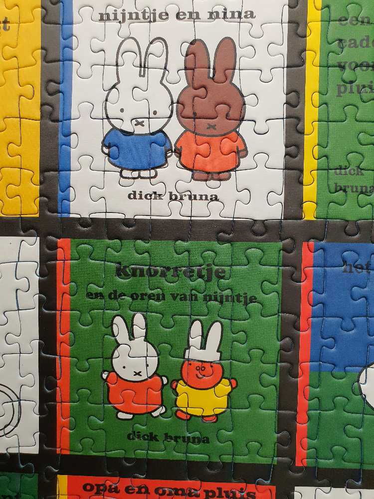 Miffy Bookcovers - Ravensburger puzzle collectible [Barcode 4005556171552] - Main Image 4