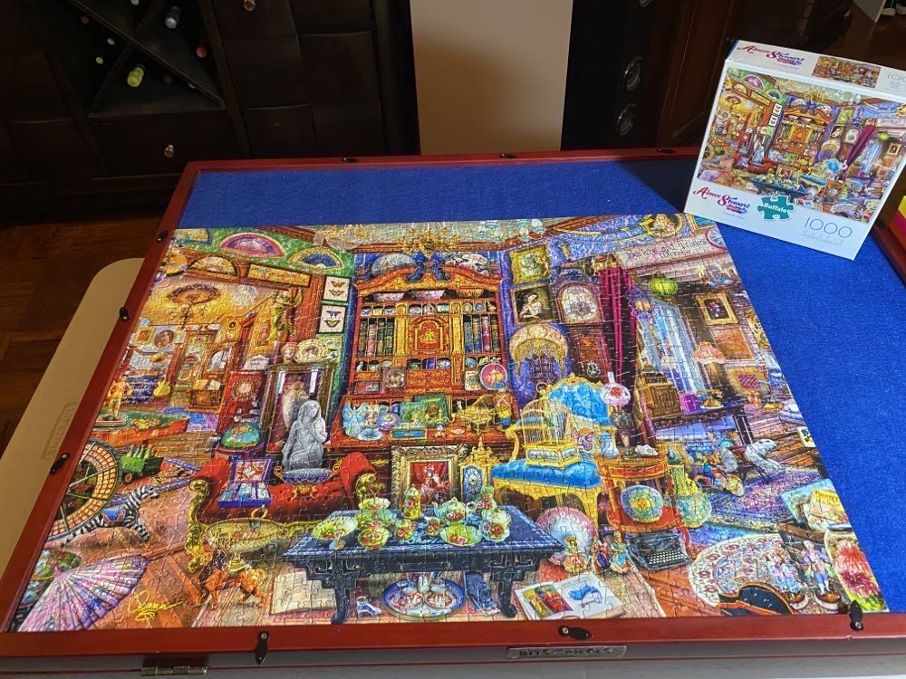 Lion From Polygons - Ravensburger puzzle collectible [Barcode 4005556169849] - Main Image 3