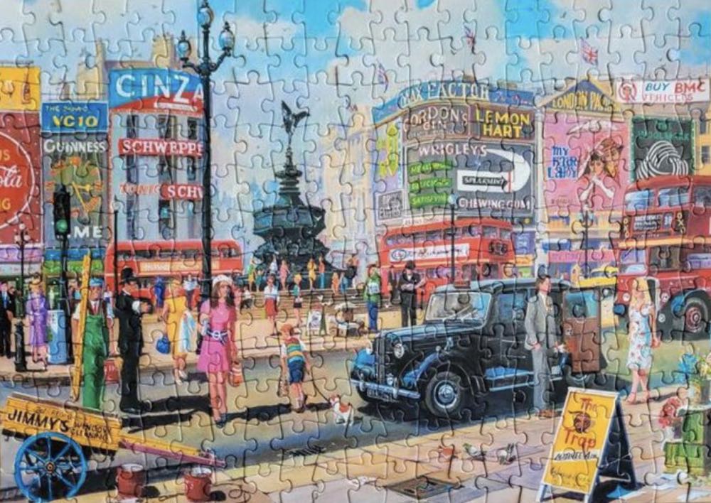 Piccadilly - Gibsons puzzle collectible [Barcode 5012269027167] - Main Image 3