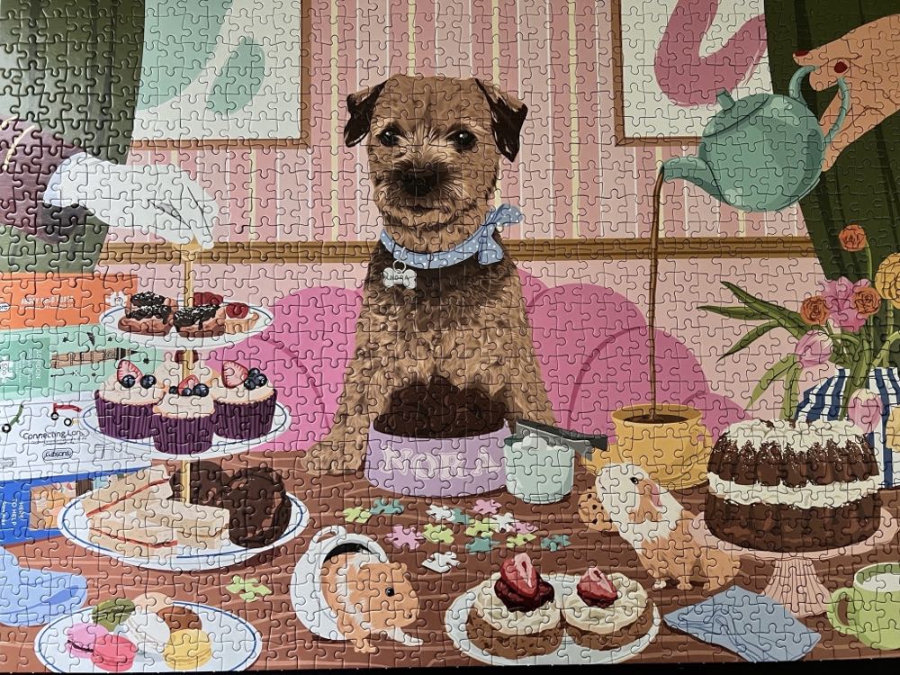 Nibbles With Nora - Gibsons puzzle collectible - Main Image 2