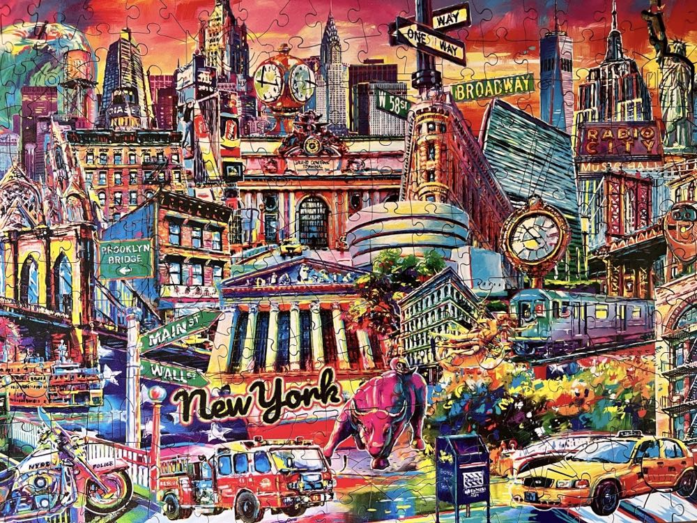 The Big Apple - Wentworth Wooden Puzzles puzzle collectible - Main Image 2