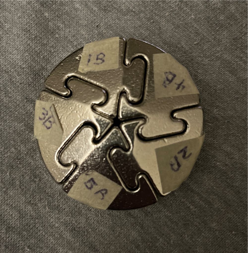 Hanayama SPIRAL Lvl 5  puzzle collectible [Barcode 023332308583] - Main Image 4