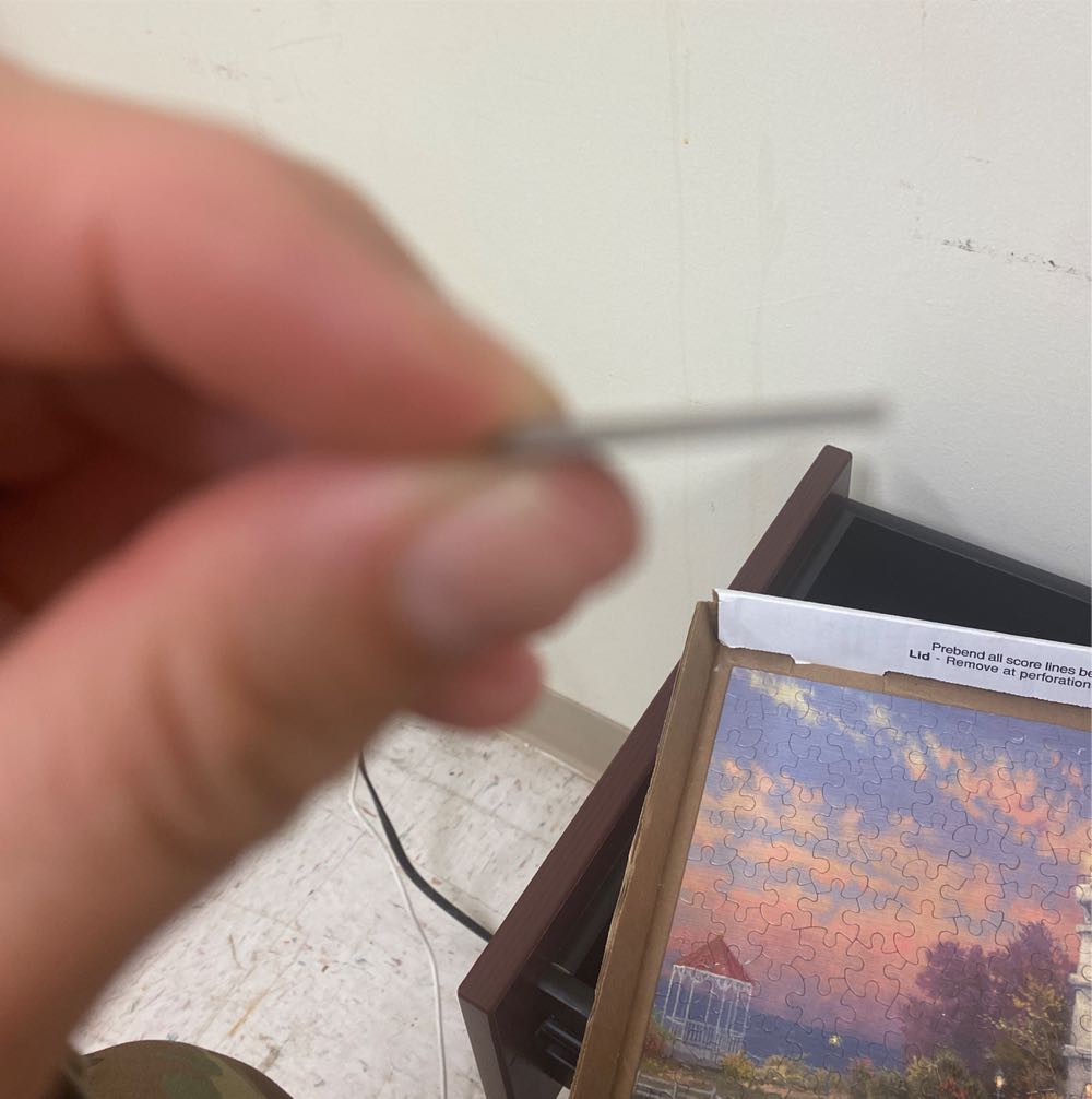 Thomas kinkade Victorian Light  puzzle collectible - Main Image 3